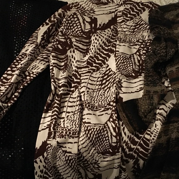 CLOSET CLOSING DEAL‼️3 JACKETS/1 CARDIGAN + BONUS❗️ - Picture 8 of 8